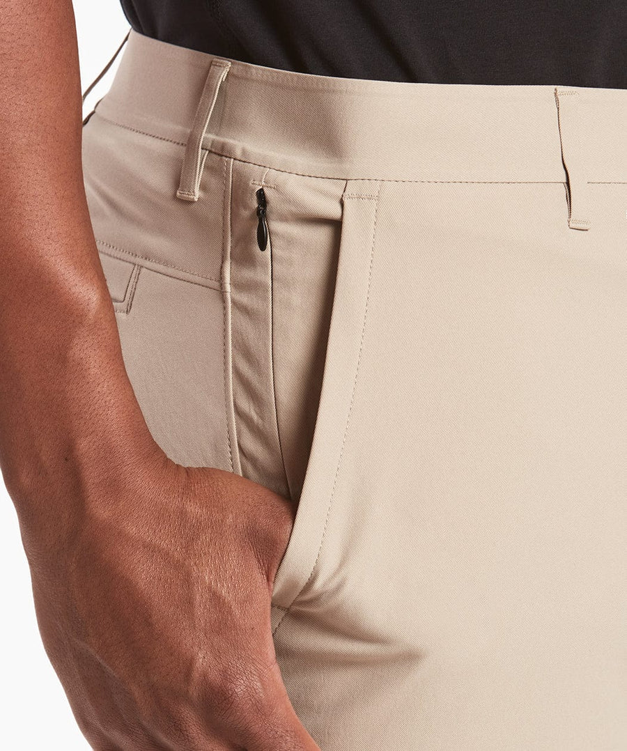 Dealmaker Chino+ Short | Men's Sand